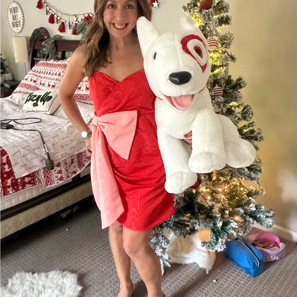 Chic Red Dress with Pink Bow